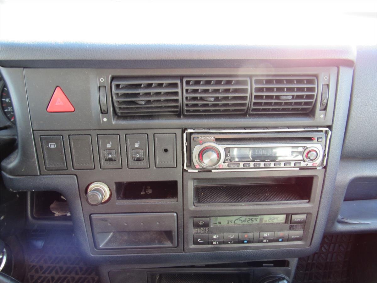 Volkswagen Caravelle Kombi 2,5 l 75 kw