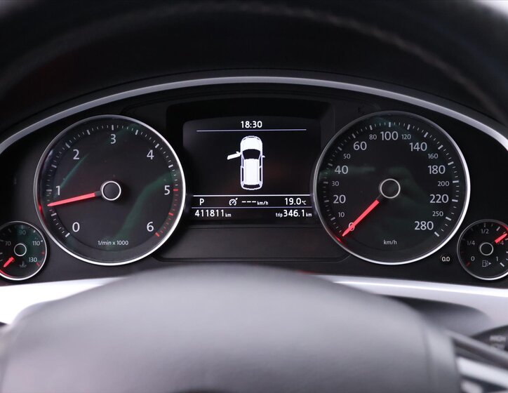 Volkswagen Touareg SUV / Terénní 3,0 l 180 kw