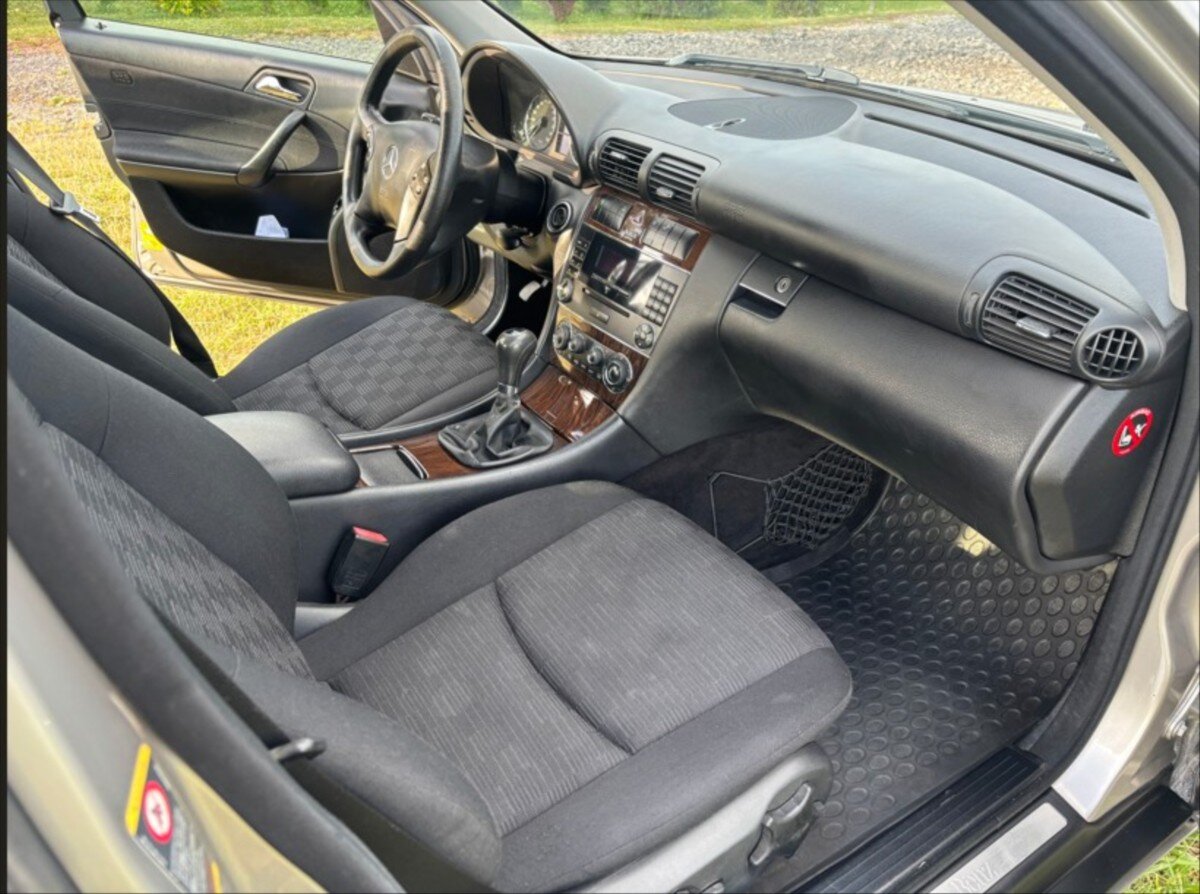 Mercedes-Benz Třídy C Sedan / Limuzína 1,8 l 105 kw