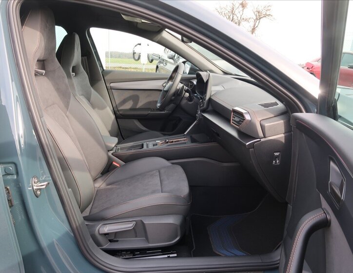 Cupra Formentor SUV / Terénní 2,0 l 195 kw