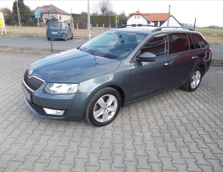 Škoda Octavia Kombi 2,0 l 110 kw
