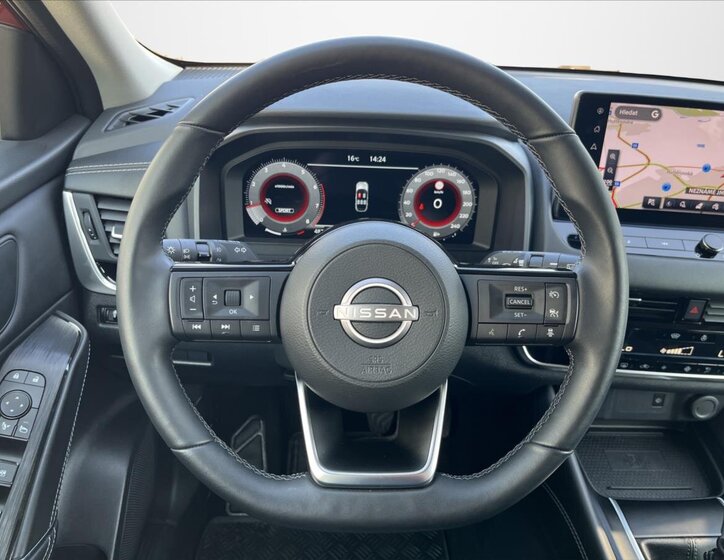 Nissan Qashqai SUV / Terénní 1,3 l 116 kw