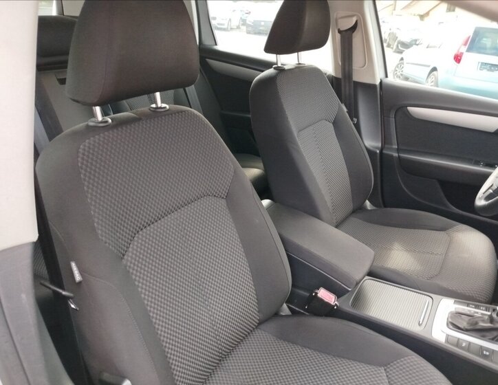 Volkswagen Passat Kombi 2,0 l 103 kw