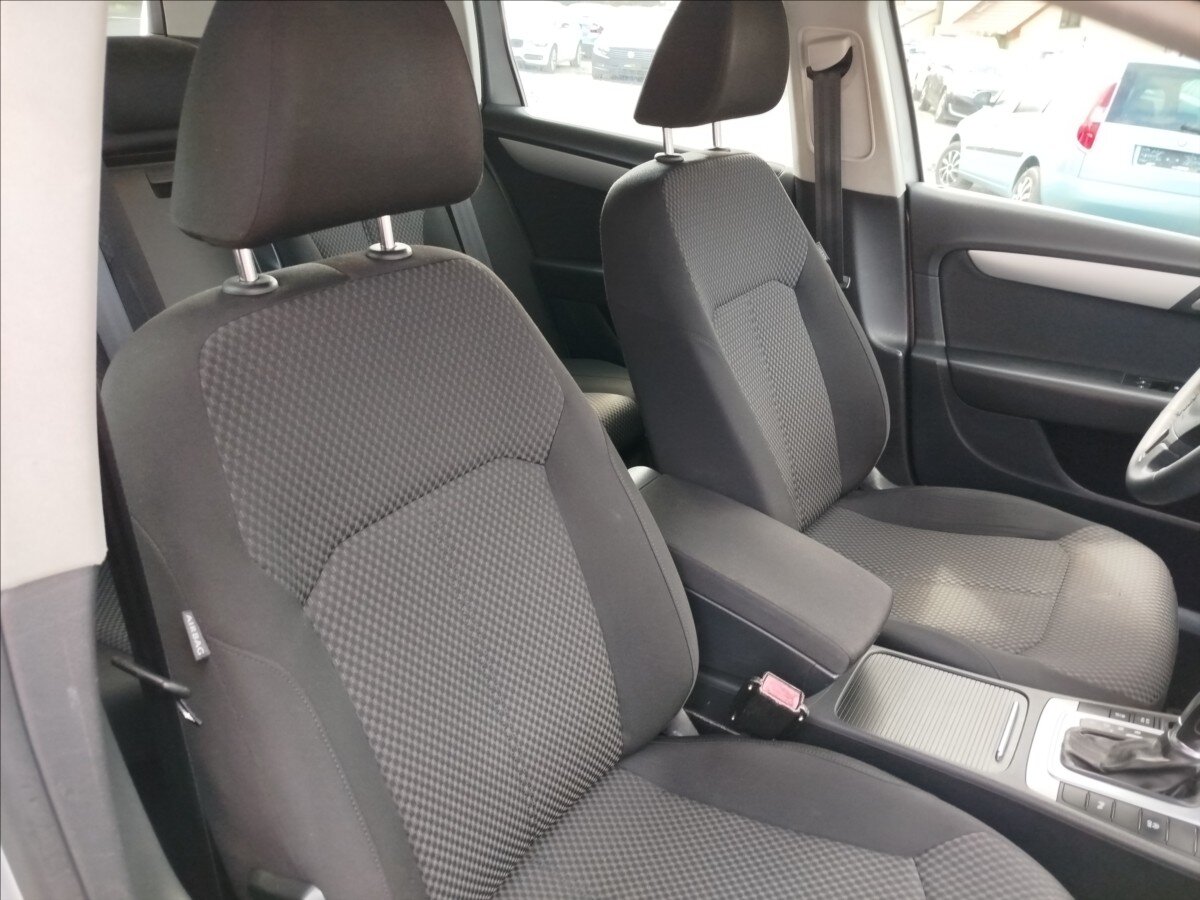 Volkswagen Passat Kombi 2,0 l 103 kw