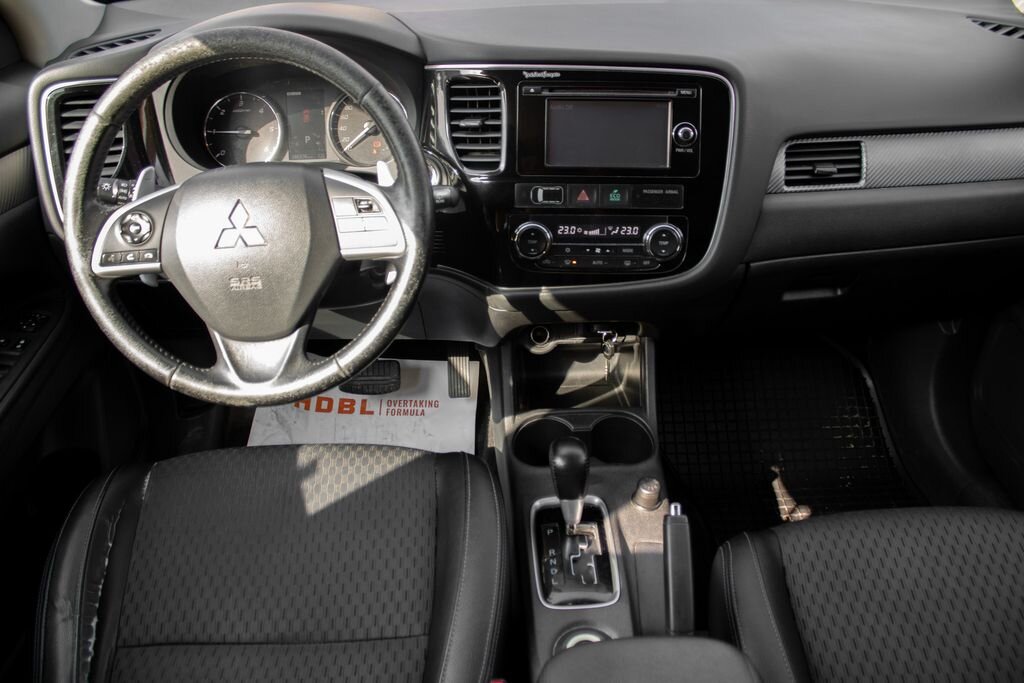 Mitsubishi Outlander SUV / Terénní 2,3 l 110 kw