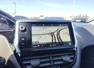 Peugeot 2008 SUV / Terénní 1,2 l 81 kw