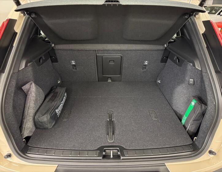 Volvo XC40 13
