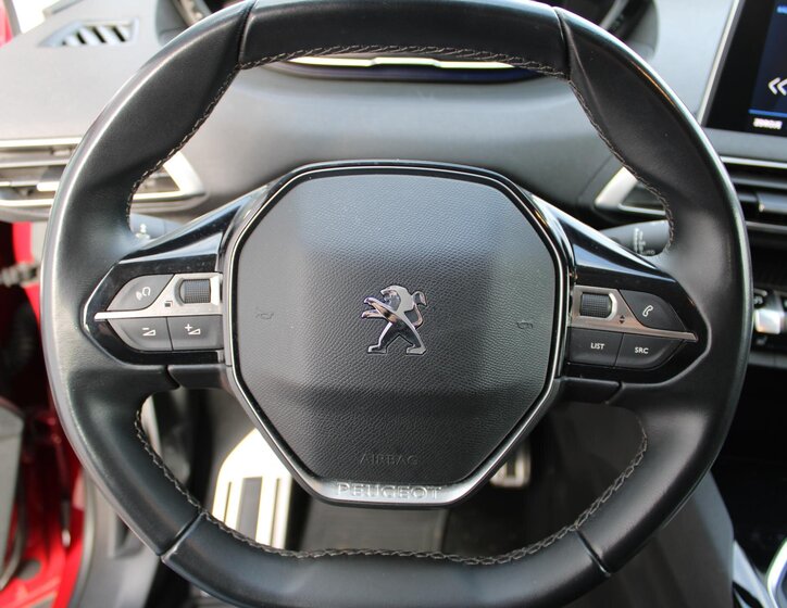 Peugeot 3008 SUV / Terénní 1,5 l 96 kw