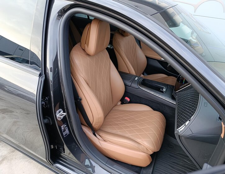 Mercedes-Benz Třídy E Sedan 2,0 l 145 kw