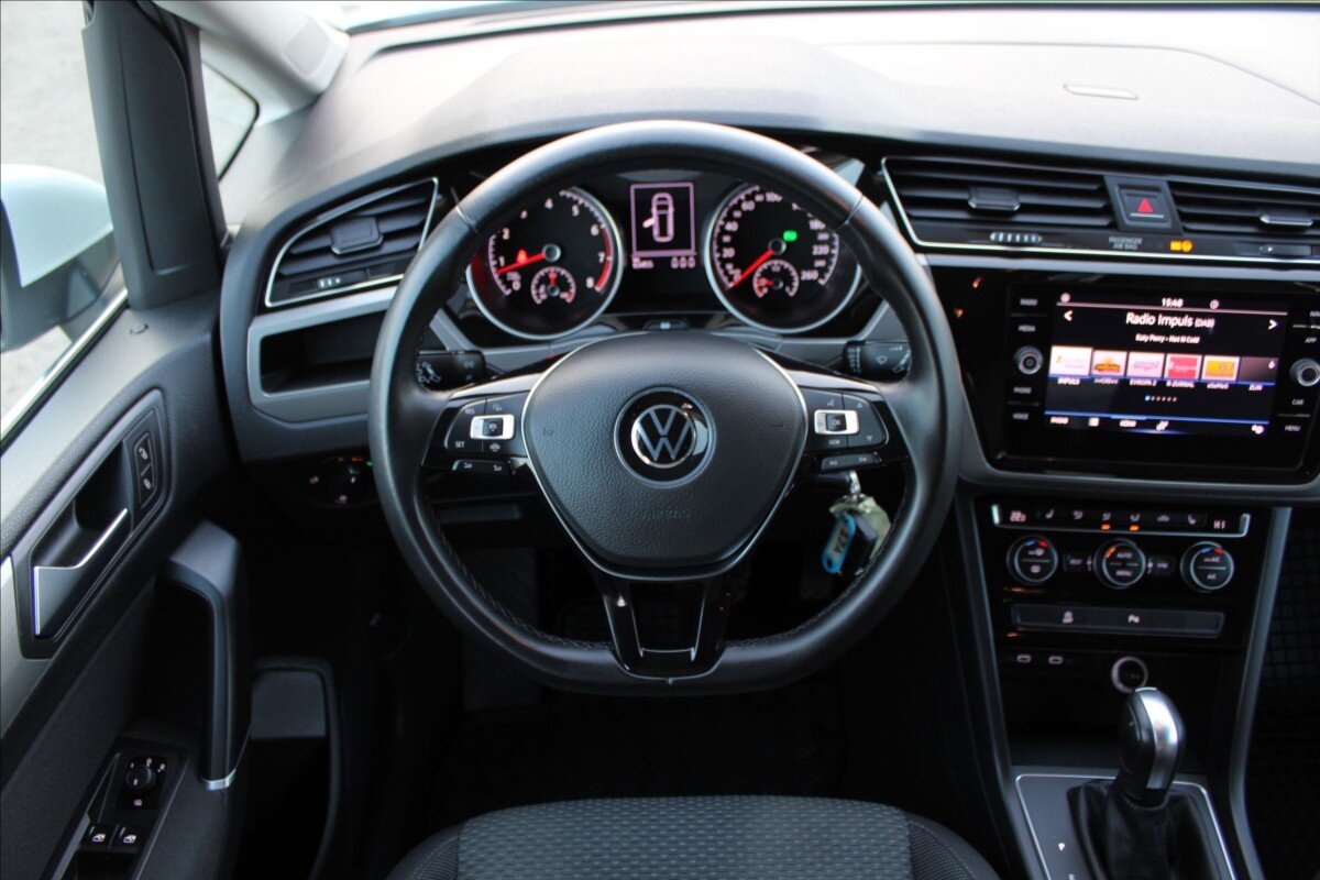 Volkswagen Touran MPV 1,5 l 110 kw
