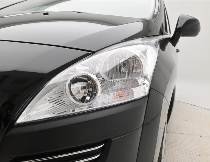 Peugeot 3008 MPV 1,6 l 82 kw