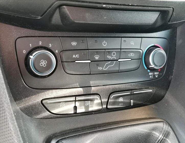 Ford Transit Connect 10