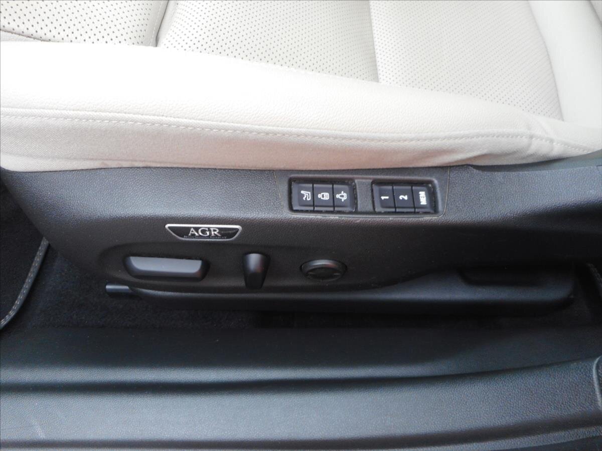 Opel Insignia Kombi 2,0 l 125 kw