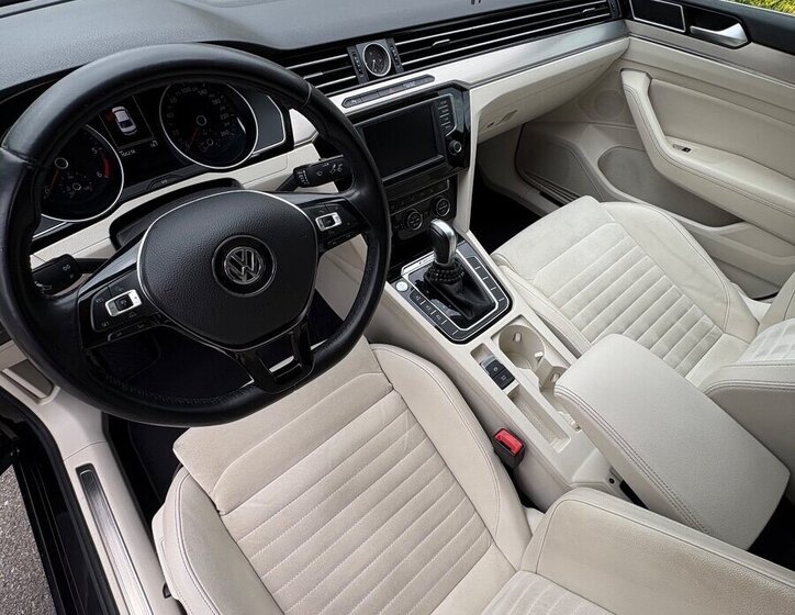 Volkswagen Passat Sedan 0,0 0