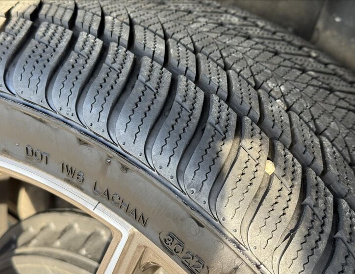 Volkswagen Polo Hatchback 999,0 70 kw