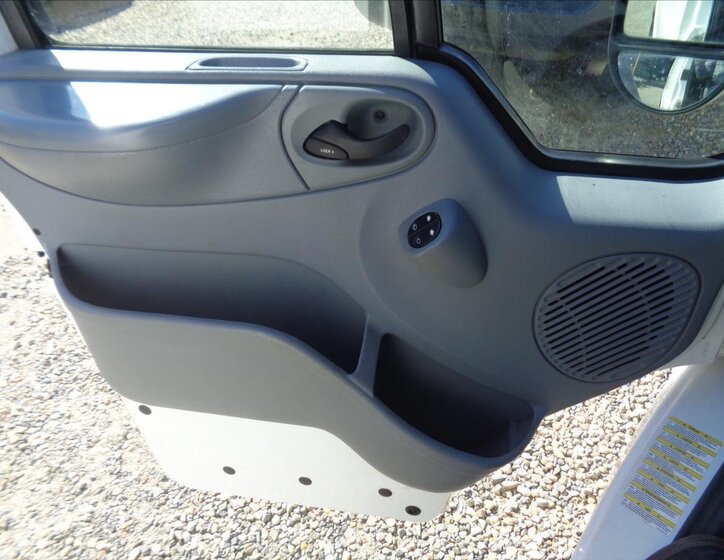 Ford Transit Skříň 2,2 l 74 kw