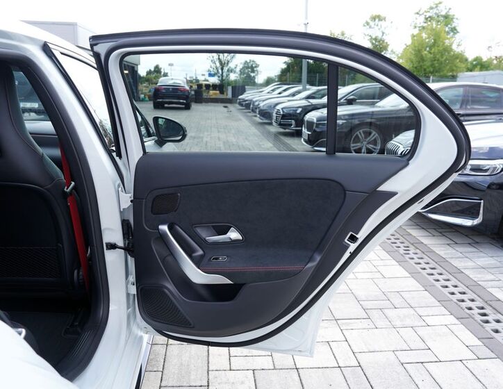 Mercedes-Benz Třídy A 16