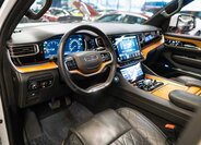 Jeep Grand Wagoneer SUV 6,4 l 351 kw