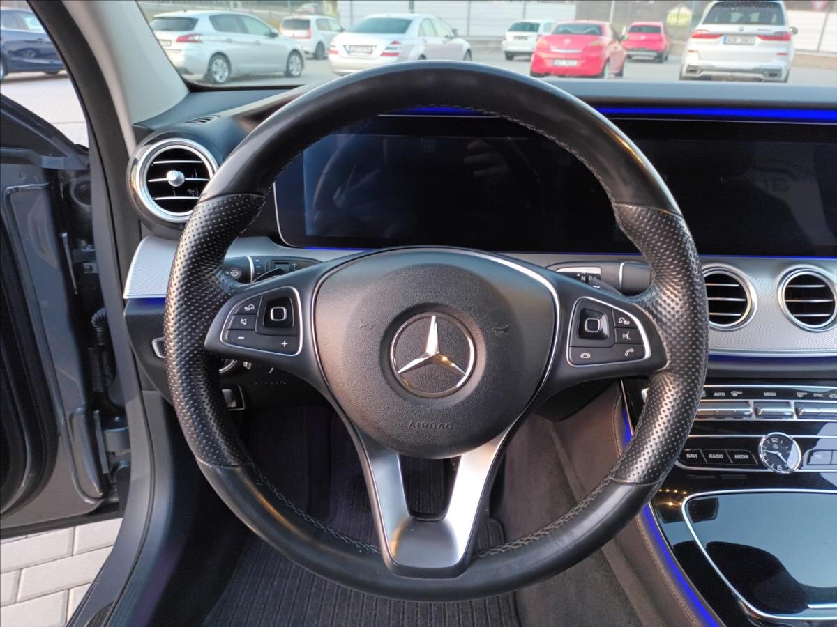 Mercedes-Benz Třídy E Kombi 3,0 l 190 kw