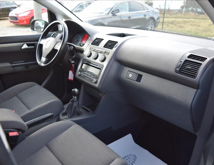 Volkswagen Touran MPV 1,4 l 103 kw