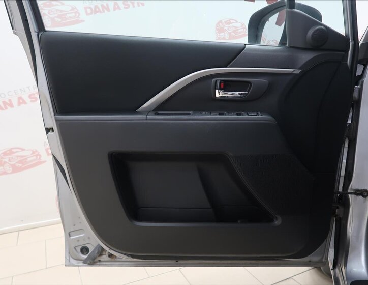 Mazda 5 Kombi 1,6 l 85 kw