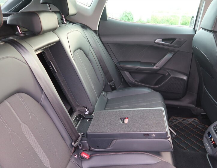 Cupra Formentor SUV / Terénní 2,0 l 140 kw