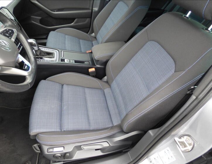Volkswagen Passat Kombi 1,4 l 115 kw