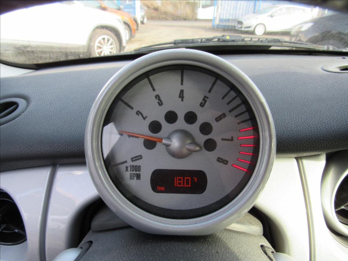 Mini Cooper Hatchback 1,6 l 66 kw