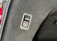 Land Rover Defender 33