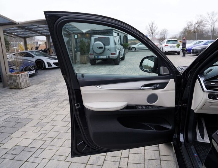 BMW X6 SUV / Terénní 3,0 l 280 kw