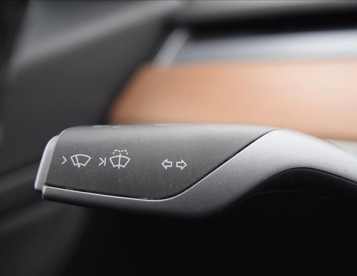 Tesla Model 3 Sedan 0,0 366 kw