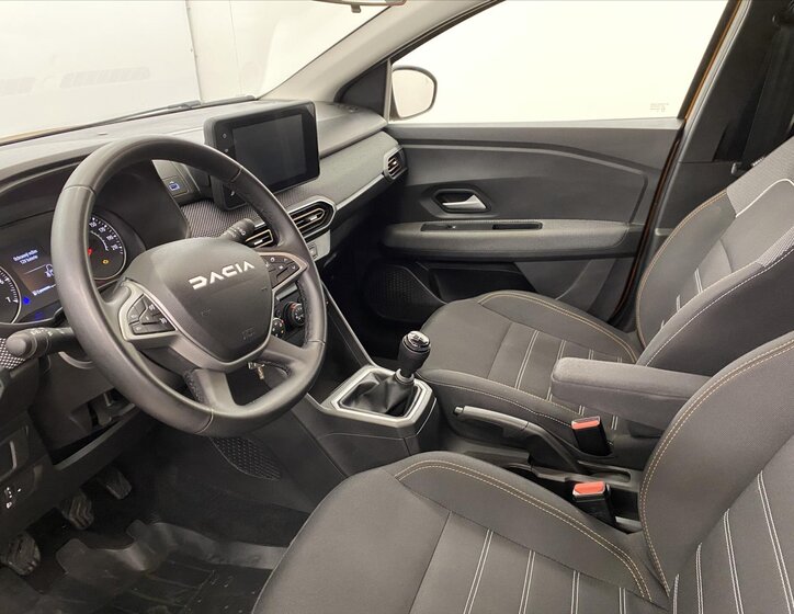 Dacia Sandero Hatchback 999,0 67 kw