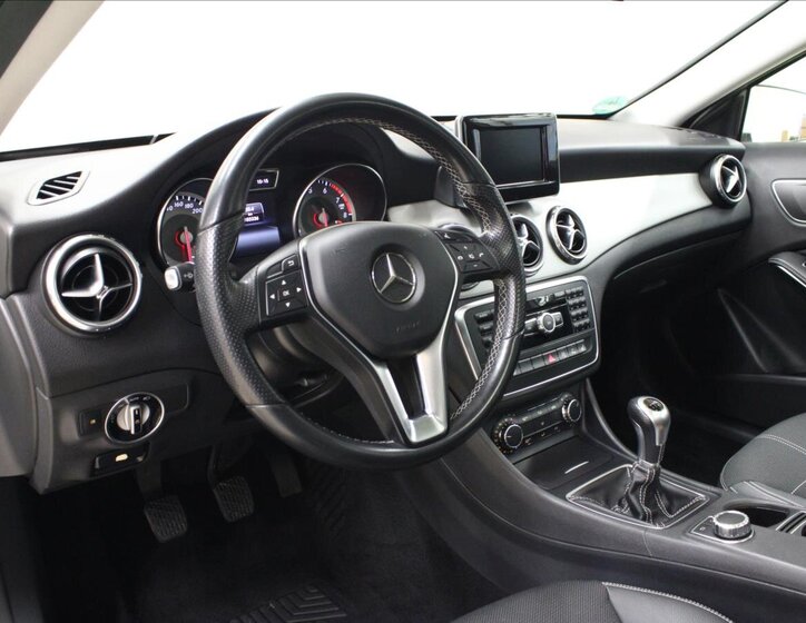 Mercedes-Benz GLA Kombi 1,6 l 90 kw