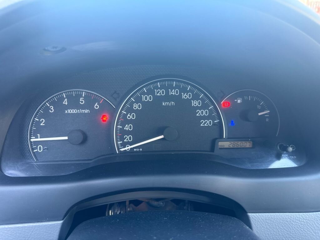 Toyota Avensis Verso MPV 2,0 l 85 kw