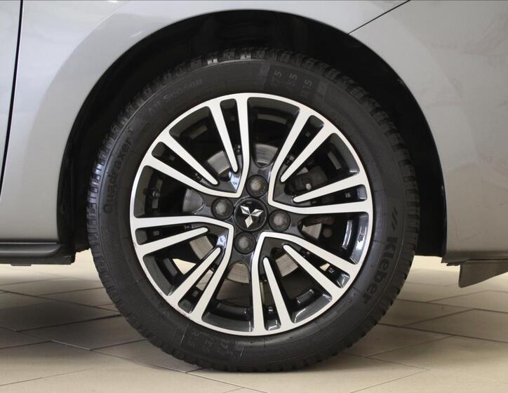 Mitsubishi Space Star 26