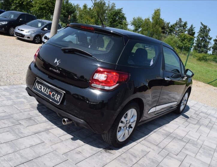 Citroën DS3 Hatchback 1,2 l 60 kw