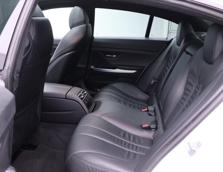 BMW Řada 6 Sedan / Limuzína 3,0 l 230 kw