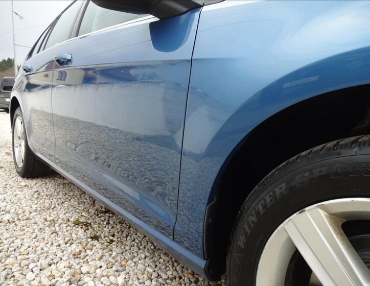 Volkswagen Golf Kombi 1,6 l 77 kw