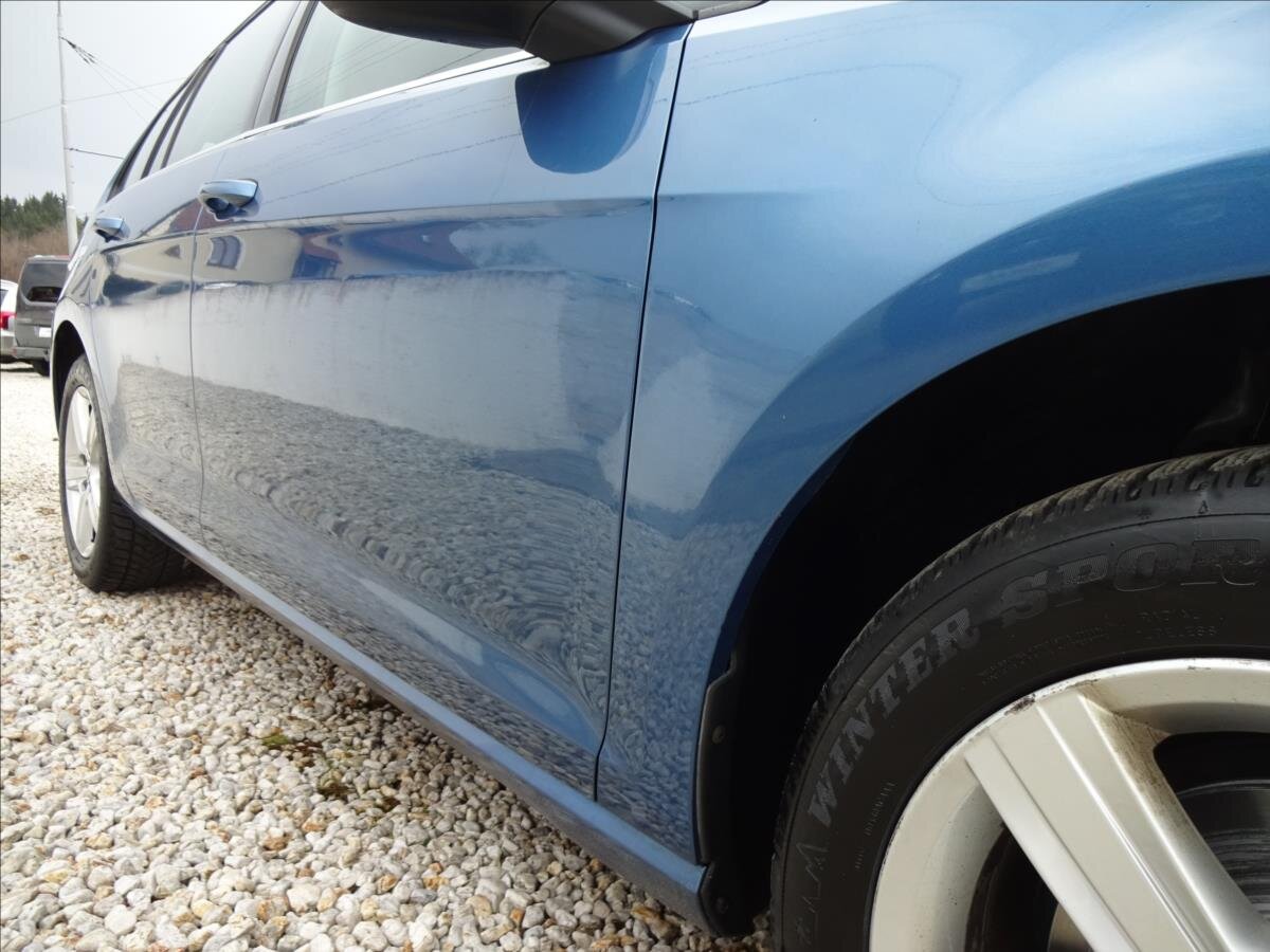 Volkswagen Golf Kombi 1,6 l 77 kw