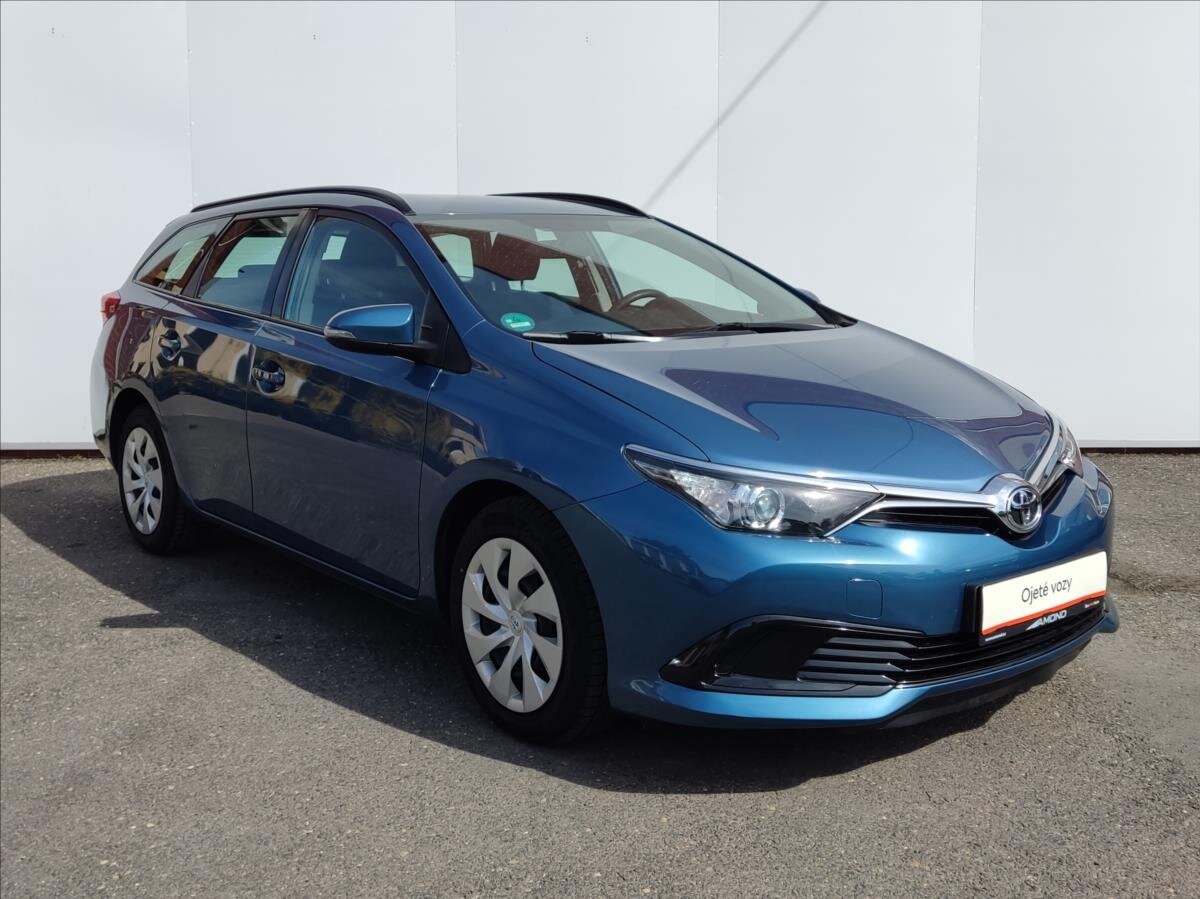 Toyota Auris Kombi 1,3 l 73 kw