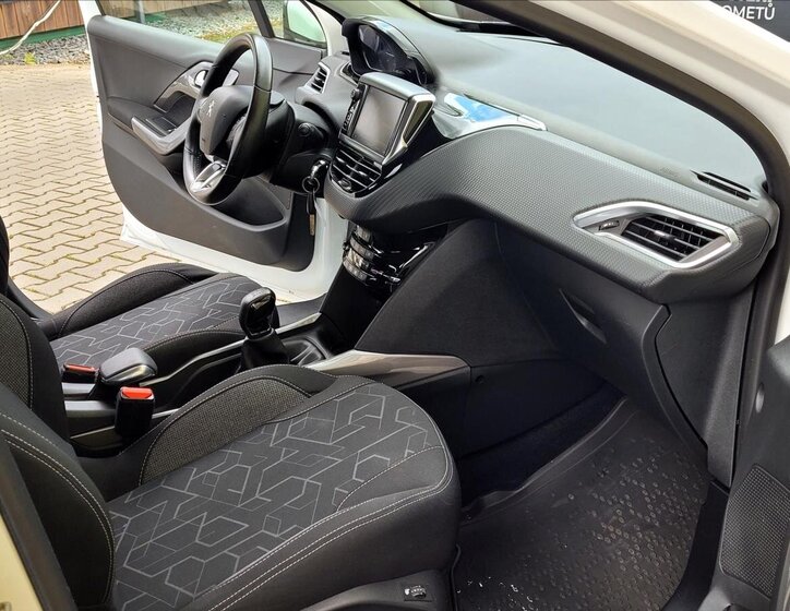 Peugeot 2008 SUV / Terénní 1,2 l 60 kw