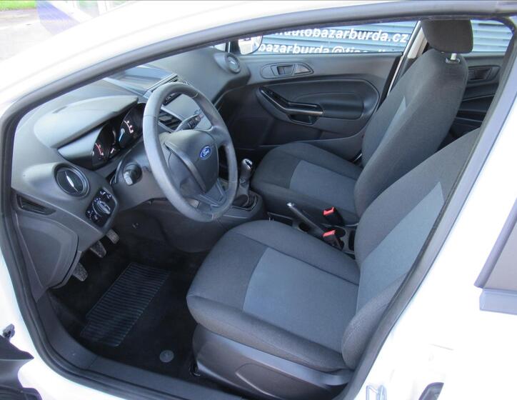 Ford Fiesta 16