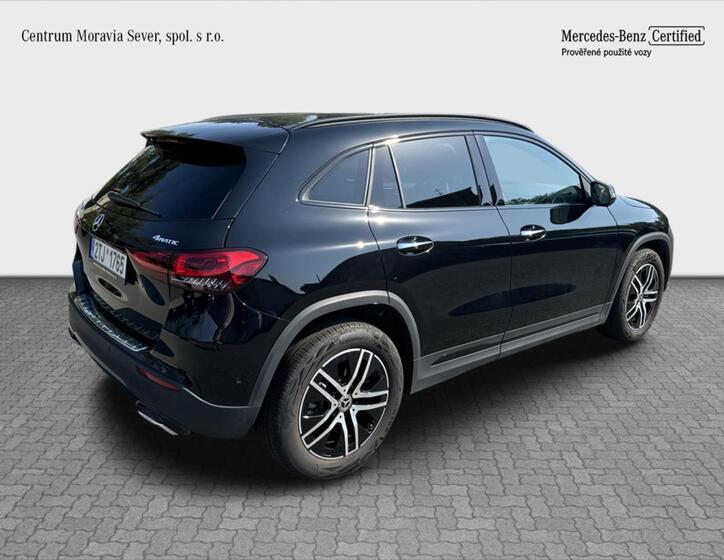 Mercedes-Benz GLA 5