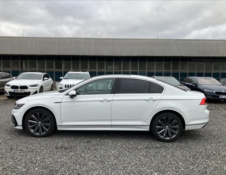 Volkswagen Passat Sedan 2,0 l 110 kw