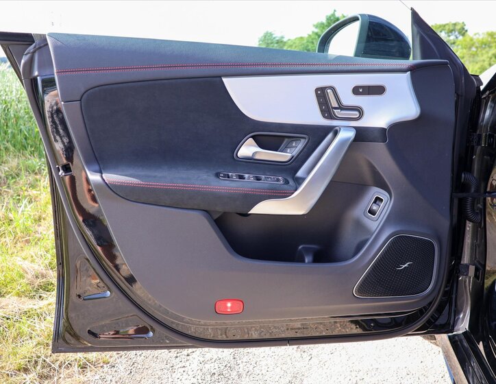 Mercedes-Benz CLA Kupé 1,3 l 120 kw