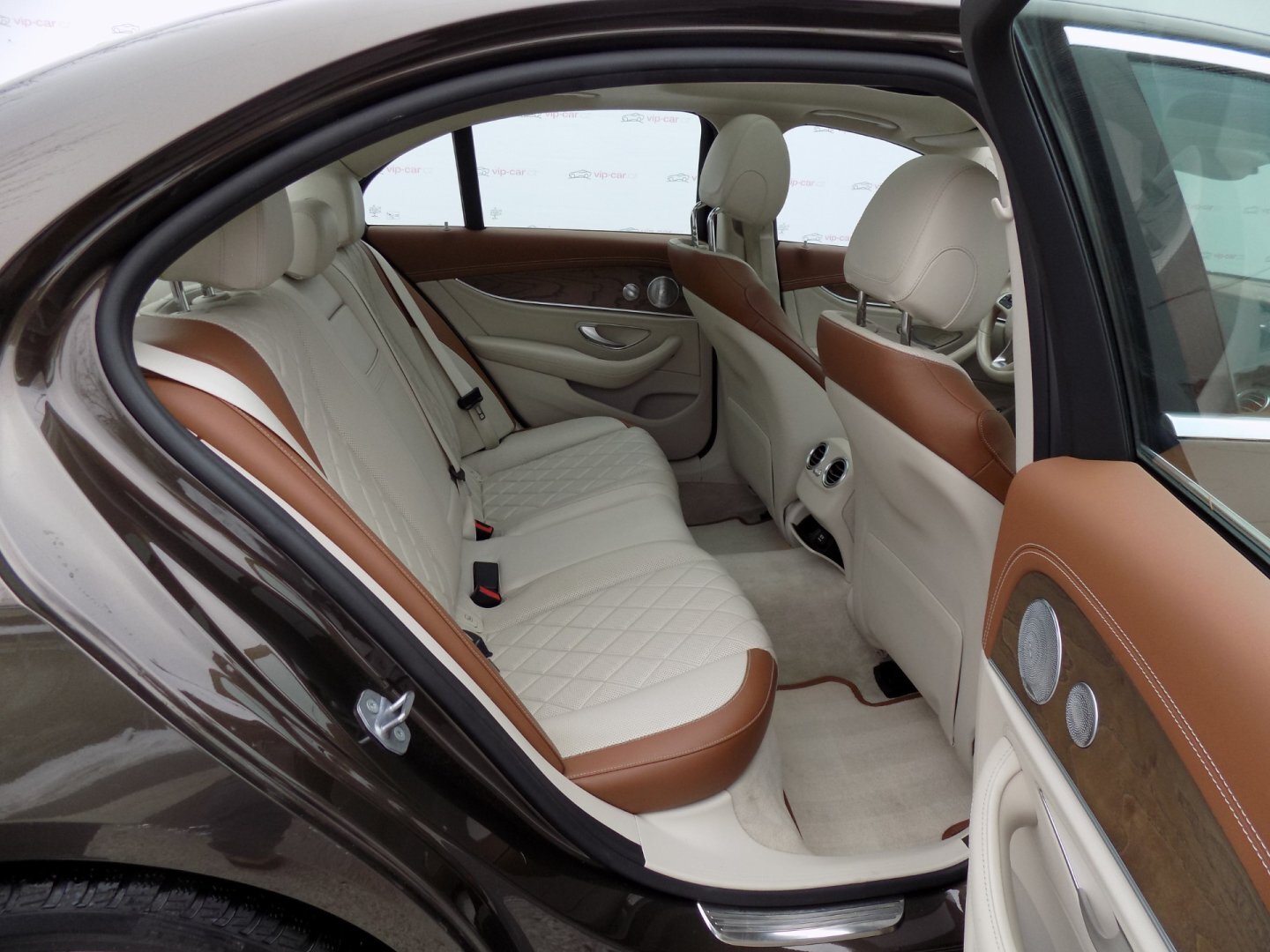 Mercedes-Benz Třídy E Sedan 2,0 l 143 kw