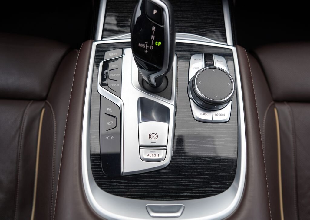 BMW Řada 7 Sedan 3,0 l 250 kw