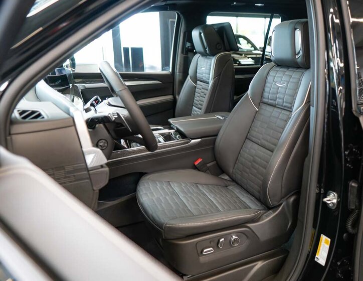 Cadillac Escalade SUV / Terénní 6,2 l 508 kw