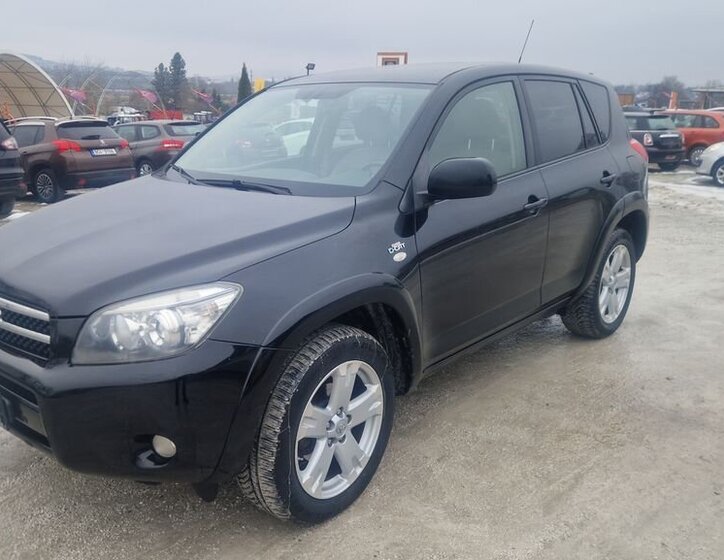 Toyota RAV4 SUV 2,2 l 130 kw