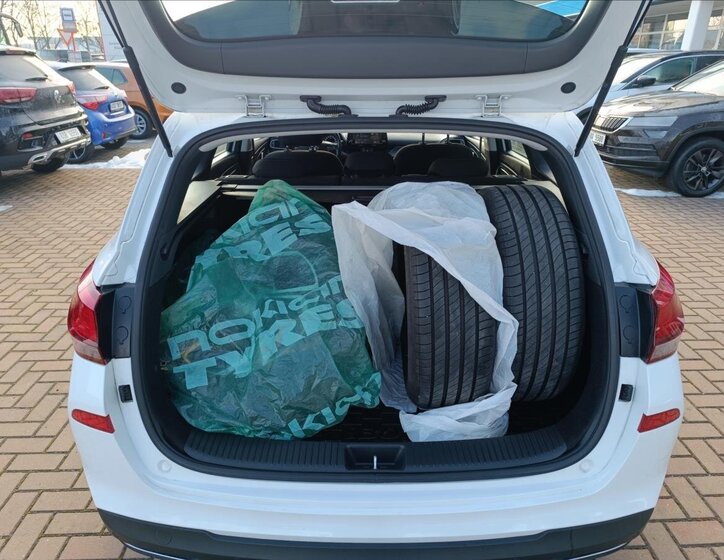 Hyundai i30 Kombi 998,0 88 kw